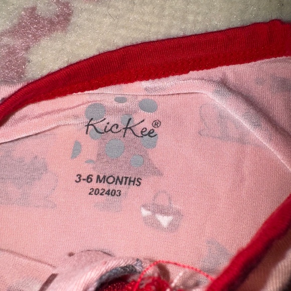 KicKee Baby Girl Layette Ruffle Footie Pajamas in Baby Rose Size 3-6 Month - Picture 3 of 4